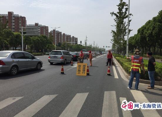 从9月5日起,江苏泰州公路站积极会同交警部门研究缓解交通压力措施