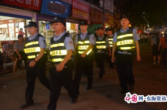 瓮安县公安局特巡警大队加大夜间巡逻盘查力度着力提升人民群众安全感、满意度