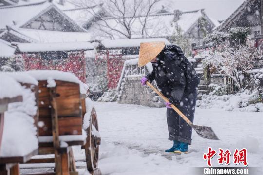 江苏暴雪升级 部分中小学幼儿园紧急停课
