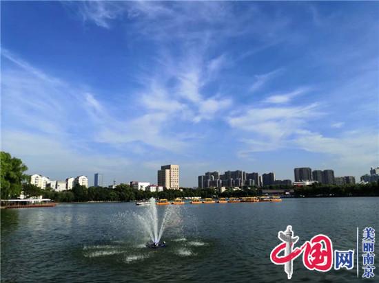 莫愁湖公园重修后今开放 数万南京市民冒高温“赶集”
