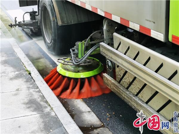 精细化作业擦靓城市春景 南京实施环卫保洁“春季模式”