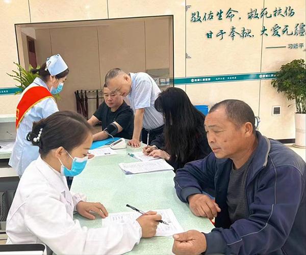 贵州施秉县开展公益健康体检活动 助力代表委员更好服务民众